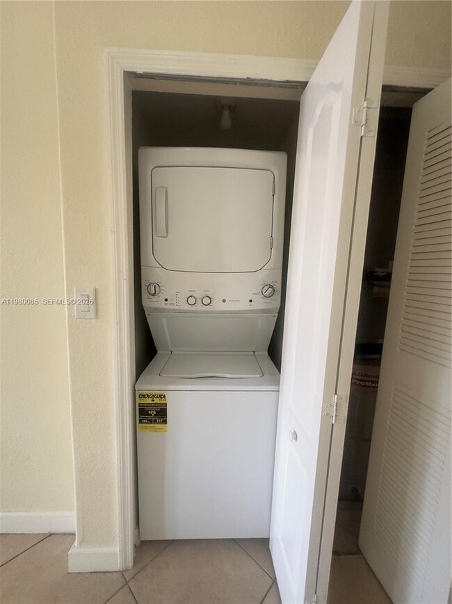 Building Photo - 1662 SE 27th Dr