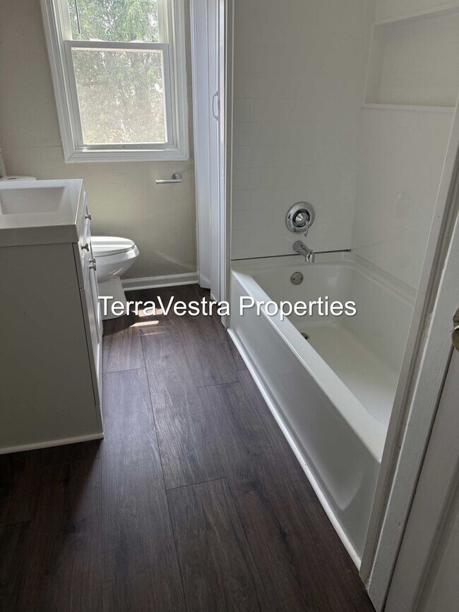 Building Photo - 3 Bed Single Family in Gloucester City! Eligible for $500 Security Deposit.