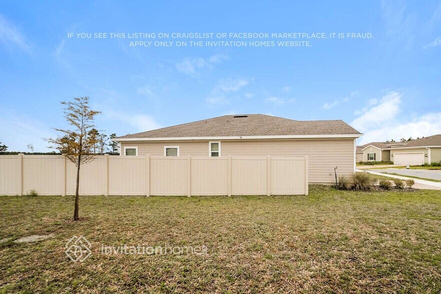 Building Photo - 7925 Thyme Trl