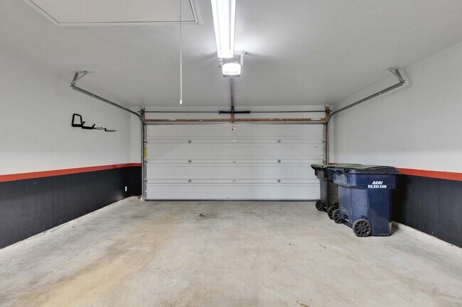 Building Photo - 116 Leona River Trl