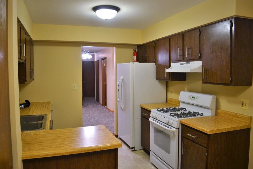 Building Photo - 871 Cross Creek Ct