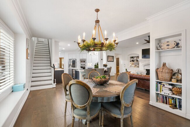 Building Photo - 2560 Costa Mesa Cir