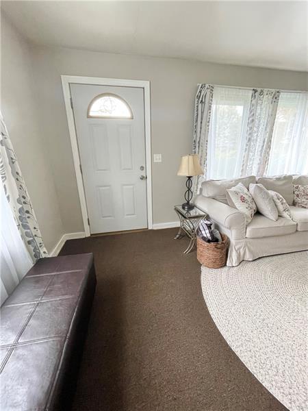 Building Photo - 454 Franklin St