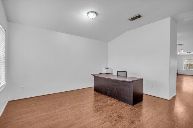 Building Photo - 9327 Delicado Dr