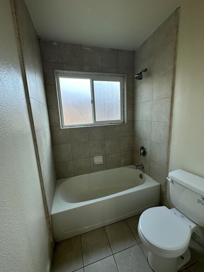 Building Photo - 2352 N Katy Ave