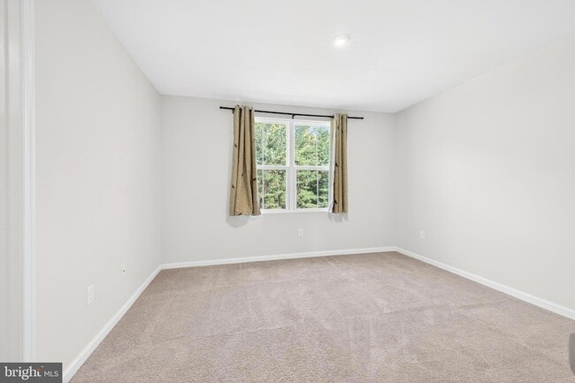 Building Photo - 6364 Pebblebrook Dr