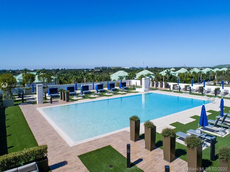 Amazing Pool - 5300 Paseo Blvd