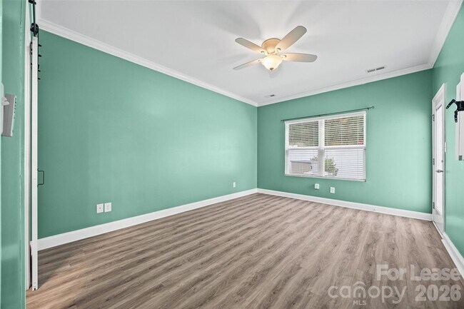Building Photo - 2090 Shady Pond Dr