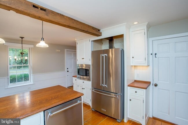 Building Photo - 2170 Daniel Bray Hwy