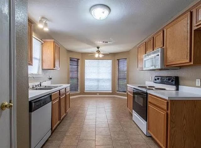 Building Photo - 816 W Colony Dr