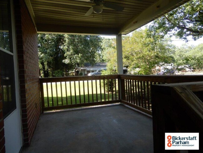 Building Photo - At Last, This Is What You’ve Been Searching For!!