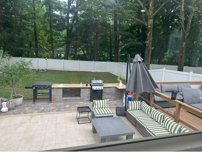 Building Photo - 996 Palisade Ave