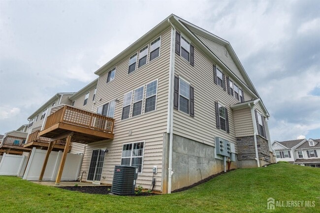 Building Photo - 601 Charleston Dr
