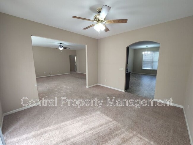 Building Photo - 1 Redwolf Ln