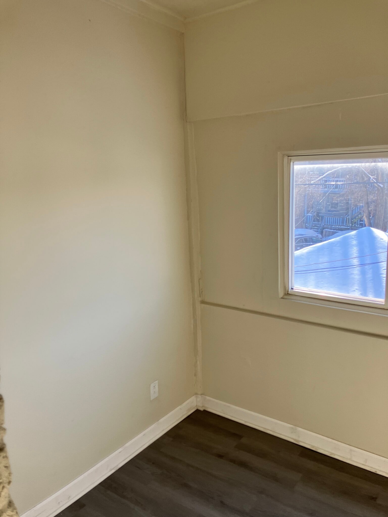 Storage/Den - 4319 W Monroe St