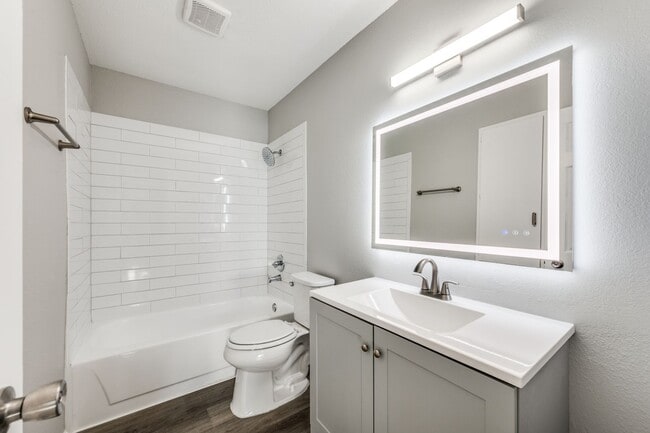 Building Photo - 5304 Wild W Dr