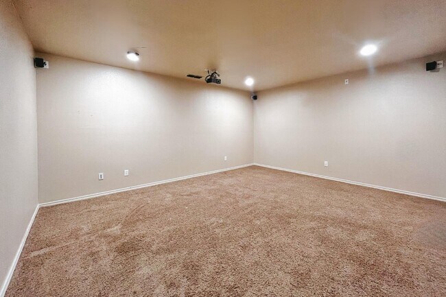 Building Photo - 5518 104th St