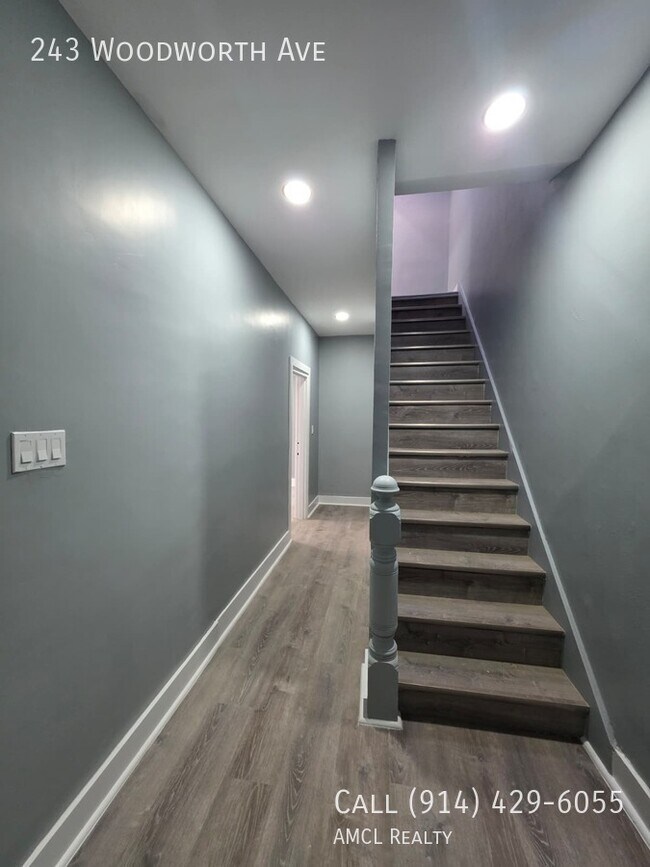 Building Photo - 243 Woodworth Ave