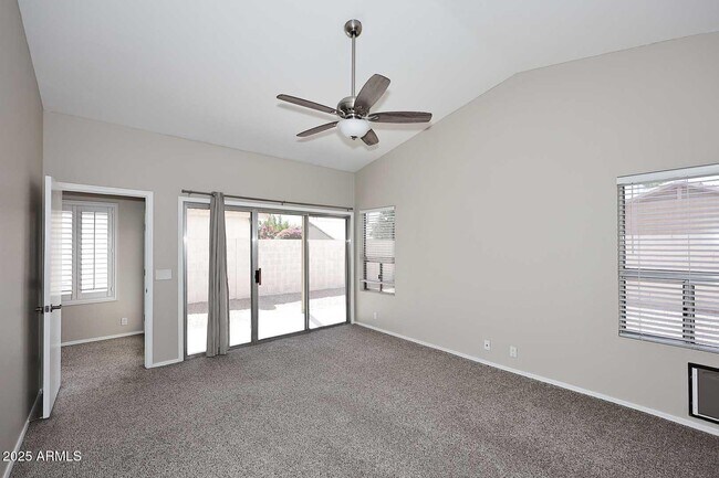 Building Photo - 4331 E Siesta Ln