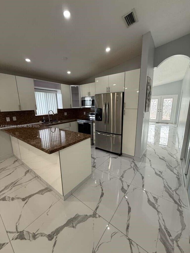 Building Photo - 8701 NW 109th Terrace