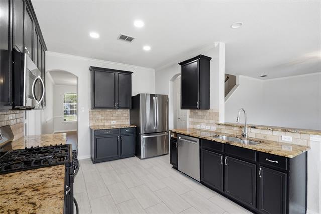 Building Photo - 404 Tarpan Trail