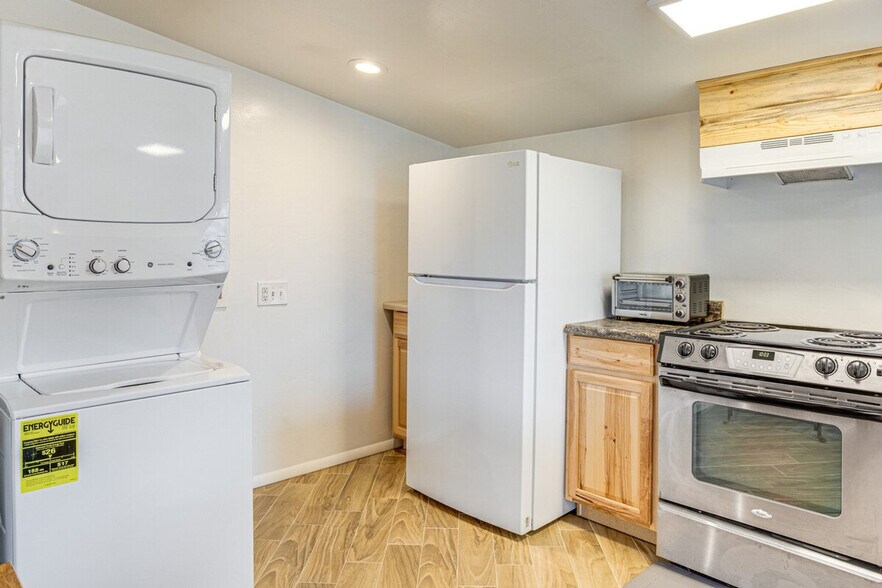 Building Photo - 4339 Eaton St