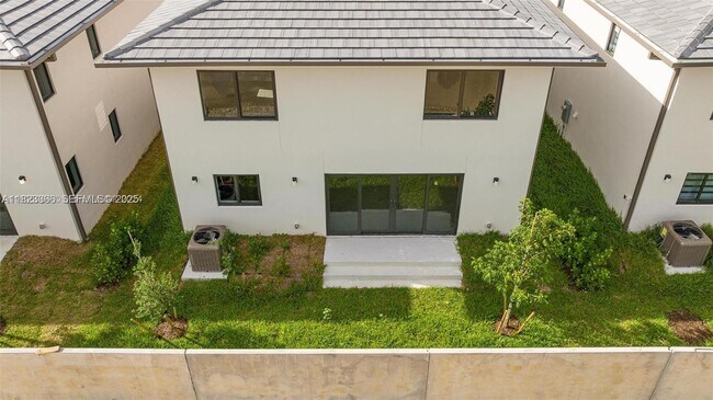 Building Photo - 1119 NW 1st St