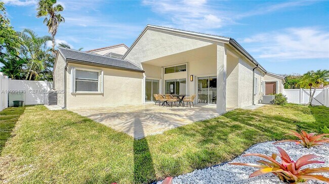 Building Photo - 600 Stanton Dr