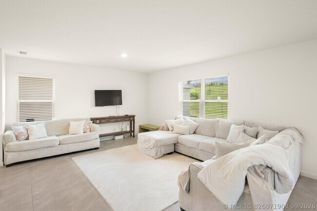 Building Photo - 10764 SW Vasari Way