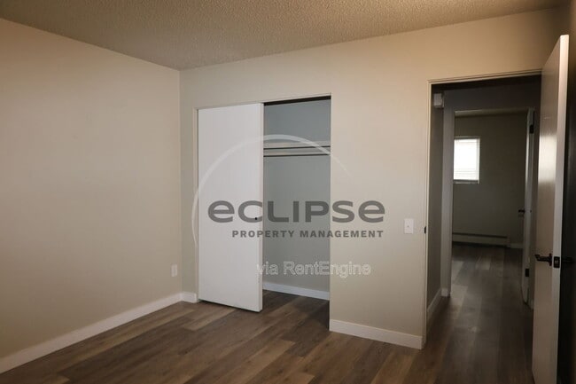 Building Photo - 450 Chipeta Ave