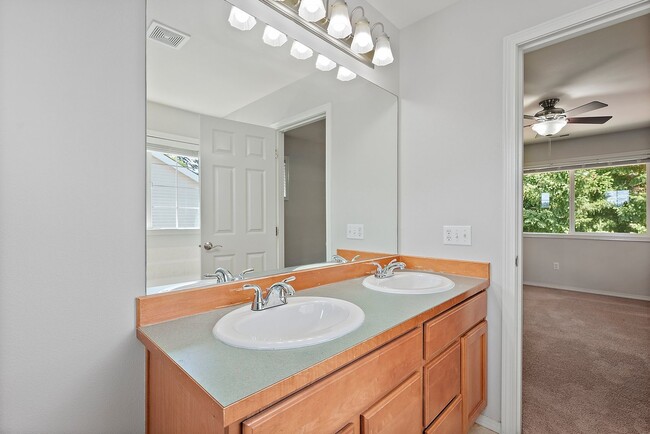 Building Photo - Charming 3-Bed Craftsman in DuPont | Trail...