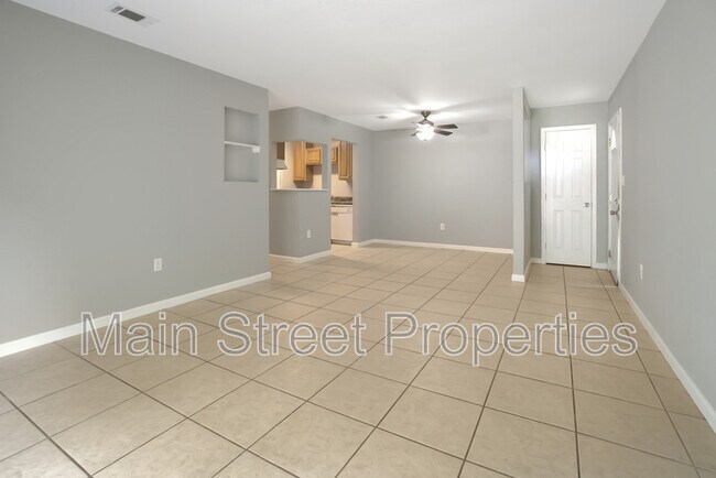 Building Photo - 3346 Green Briar Cir