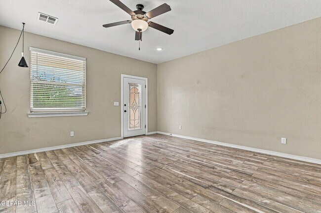 Building Photo - 14525 Juan Diego Dr