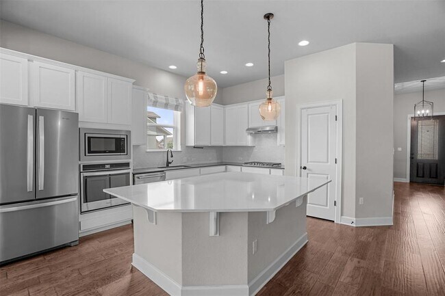 Building Photo - 522 Dayridge Dr