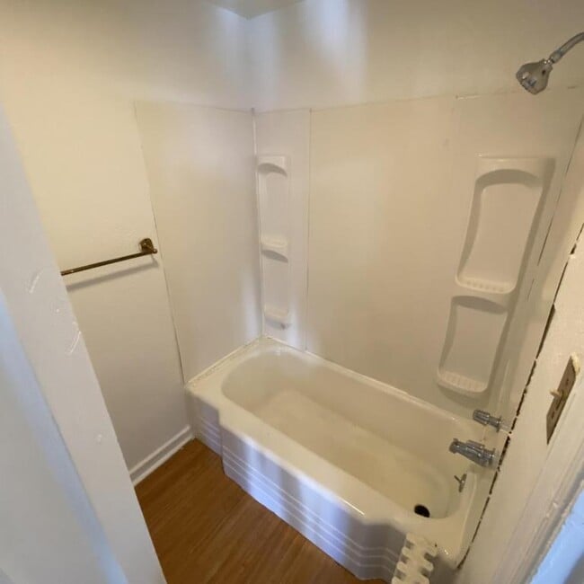 Building Photo - 115 Brinton Ave