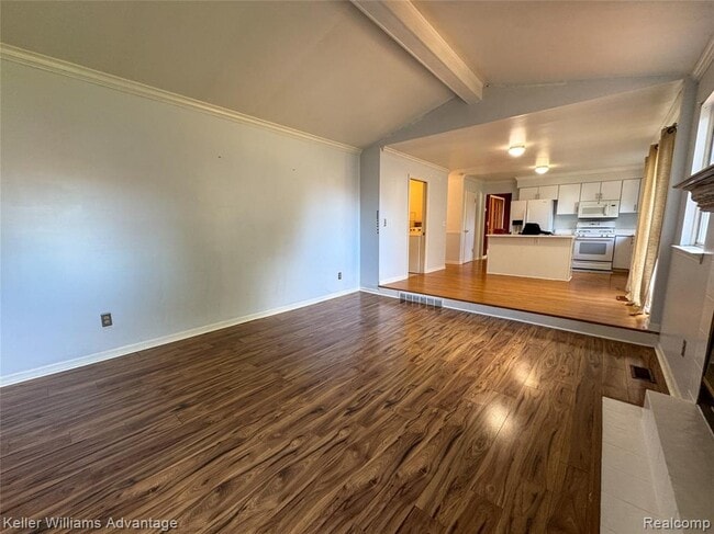 Building Photo - 2867 Woodmont Dr W