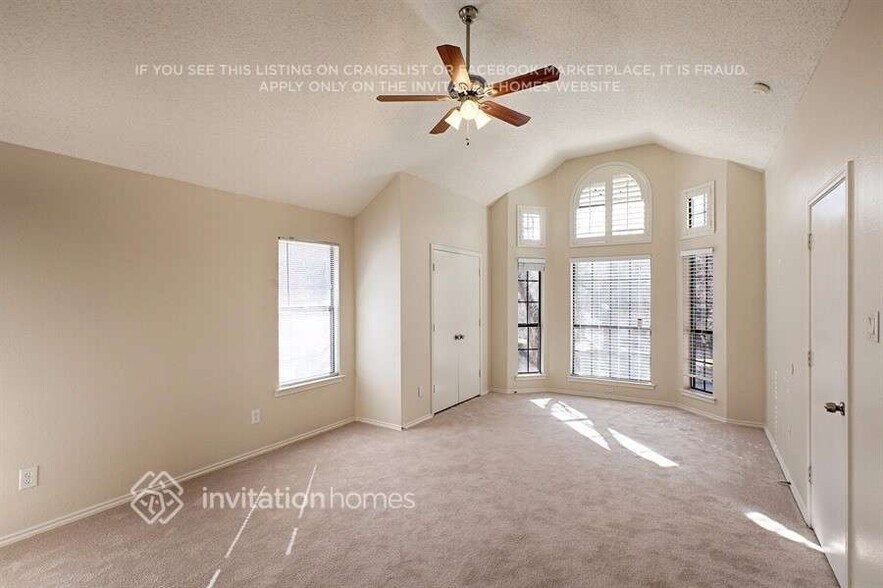 Building Photo - 4147 Cedar Dr