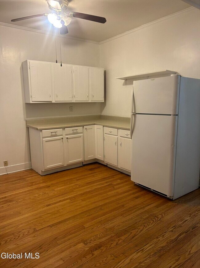 Building Photo - 290 2nd Ave