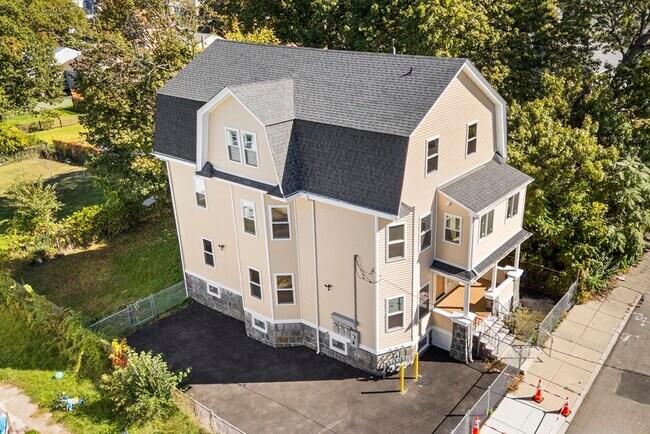 Building Photo - 31 Woodale Ave