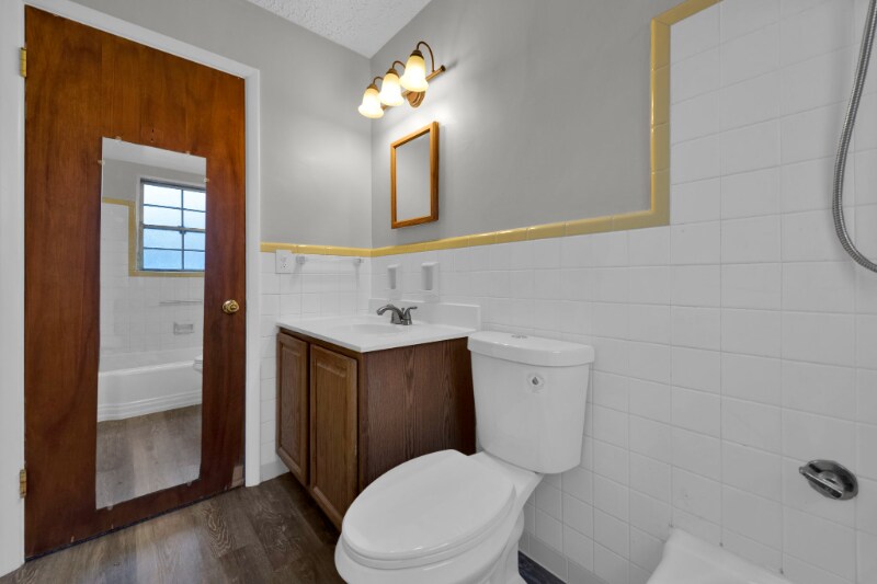 Building Photo - 125 Zinn Pl