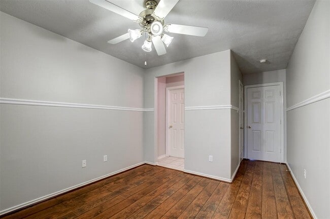 Building Photo - 12130 Piney Bend Dr