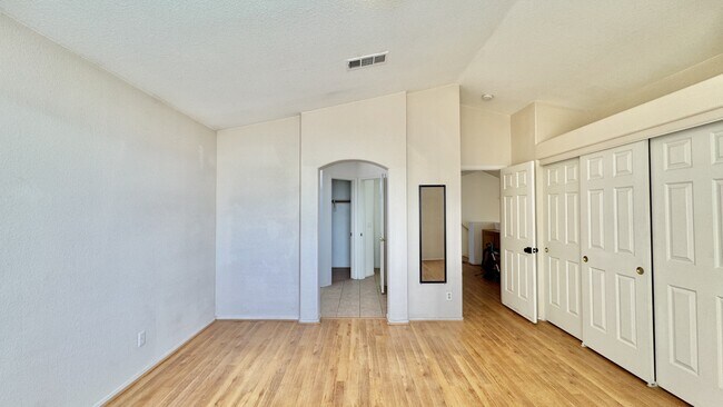 Building Photo - 3726 Penedos Dr