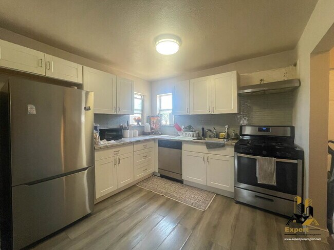 Building Photo - 3445 Belden St