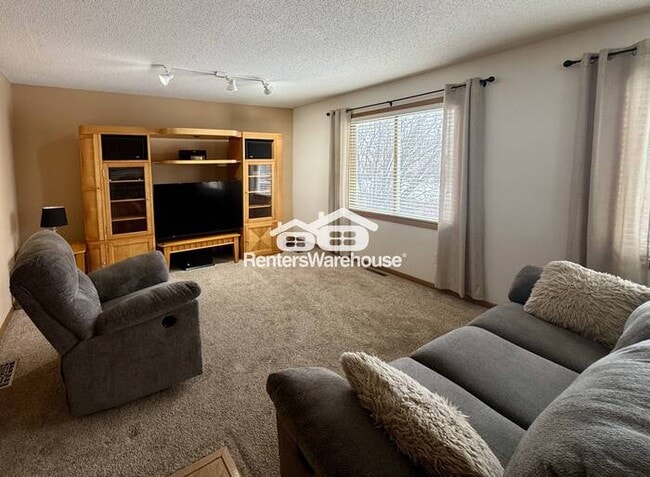Building Photo - SFH - 6 Bed Farmington for Rent - Avail May 2026