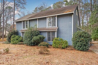 Building Photo - Available Now! 3-Bedroom Townhome in West Raleigh