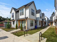 Building Photo - 5271 N Oberlin St