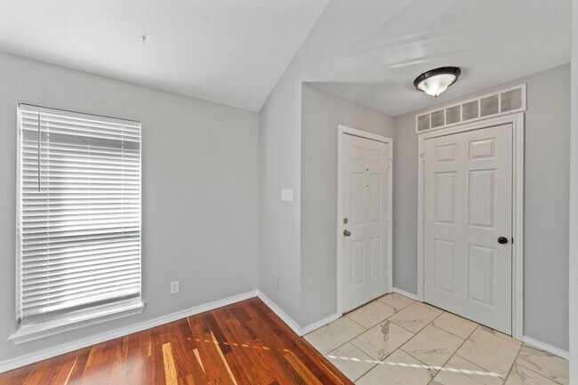 Building Photo - 128 Overbrook Dr
