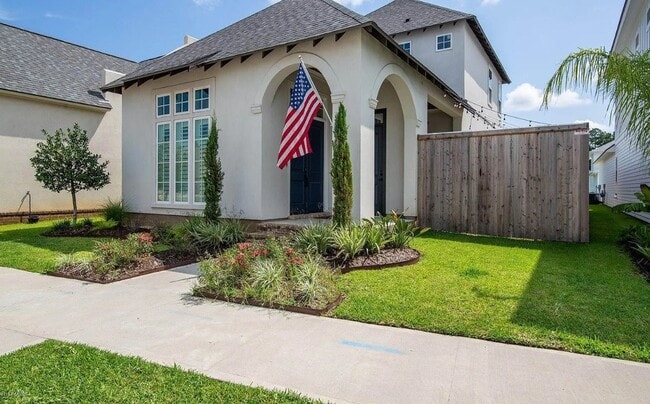Building Photo - 304 Catalina Ln