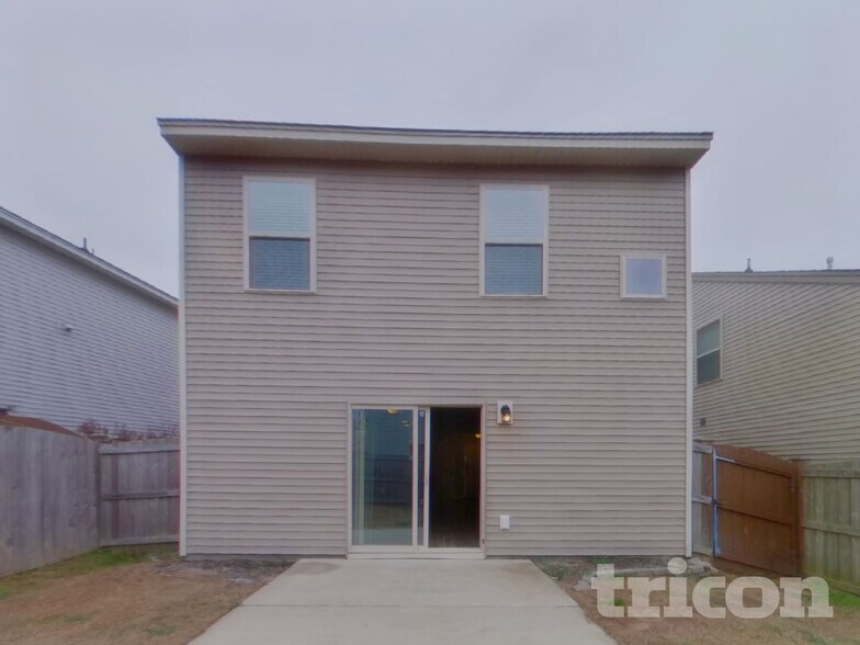 Building Photo - 1429 Sandra Dr