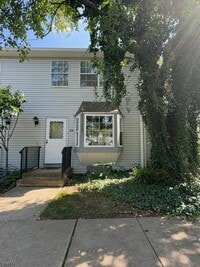 Building Photo - 104 Franklin Ct